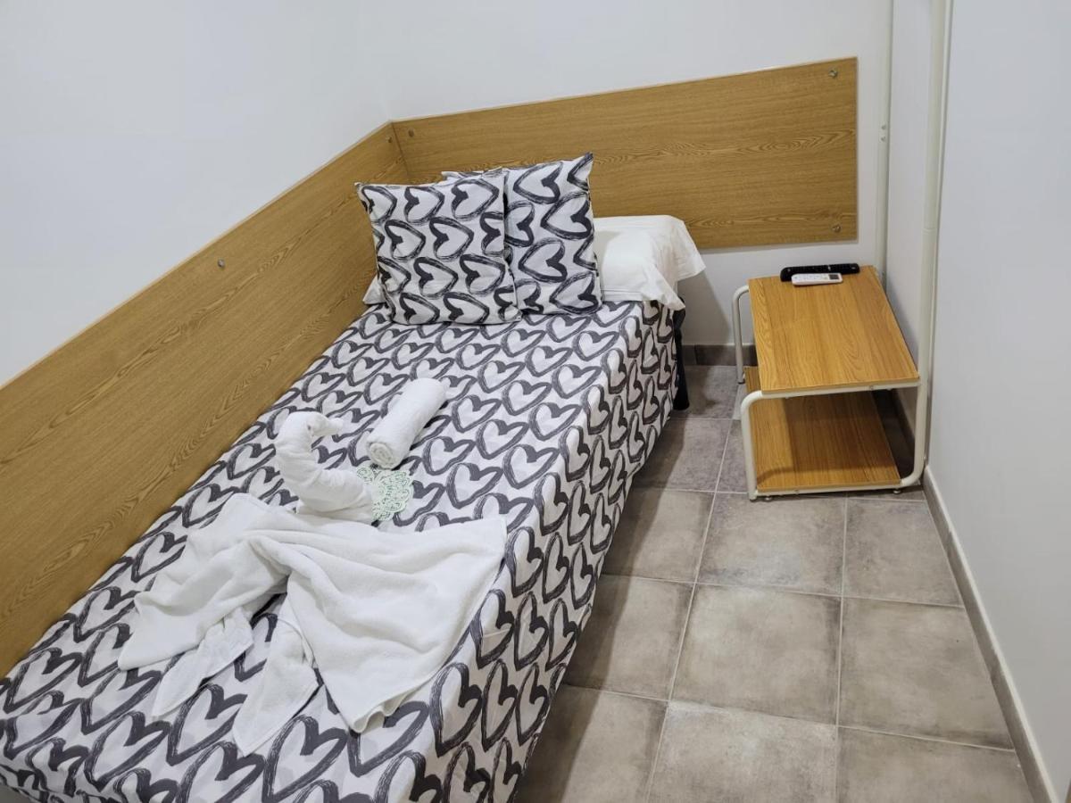 Coliving New San Bernando Otel Madrid Dış mekan fotoğraf